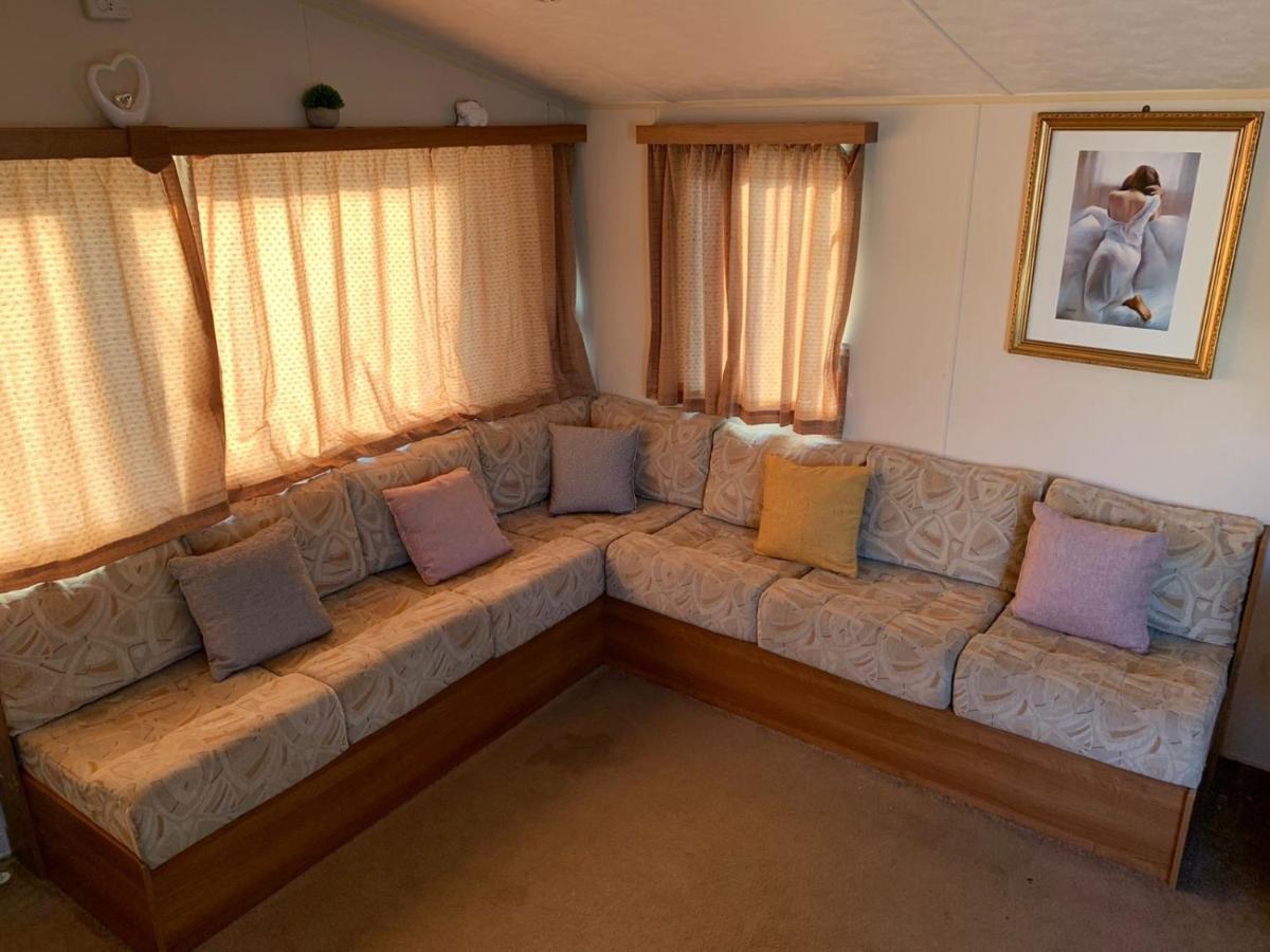 Sun Bed Hotel Saint Osyth Exterior photo